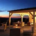 Boutique Noae By Emerald 4*