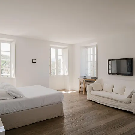 Aethos Corsica 4* 올레타